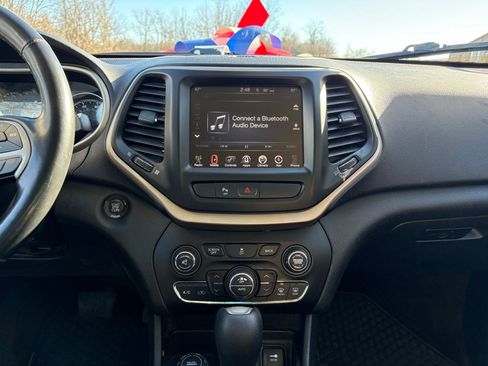 Used 2015 Jeep Cherokee Latitude w/ Comfort/Convenience Group image 27