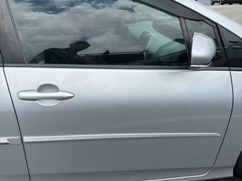 Used 2016 Toyota Prius Four FWD image 6