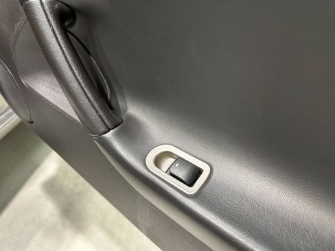 Used 2008 Pontiac Solstice GXP w/ Premium Package image 11