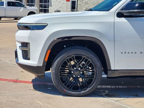 New 2026 Jeep Grand Wagoneer Limited AWD/4WD image 10