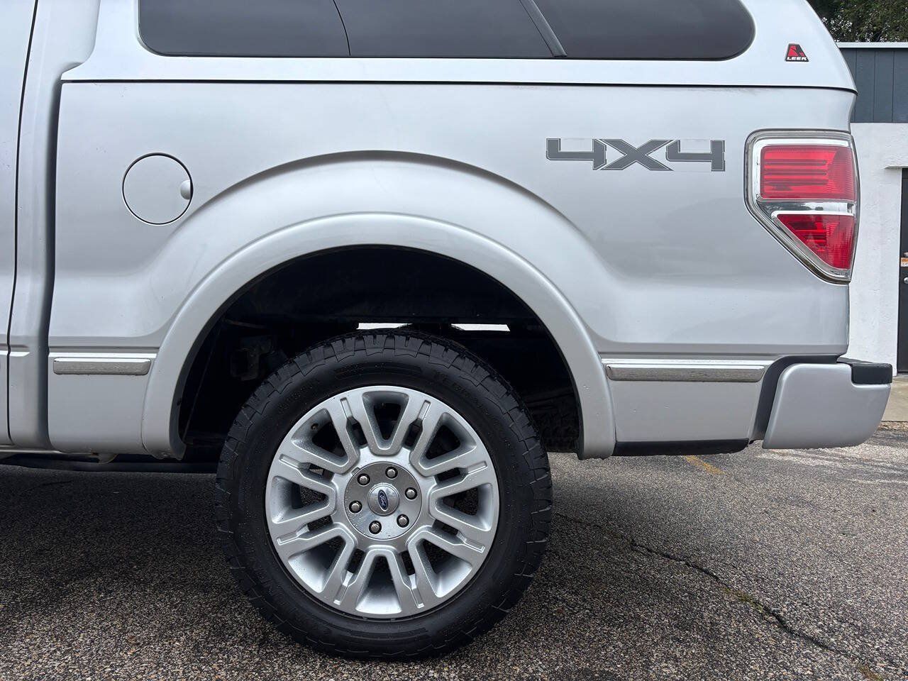 Used 2010 Ford F150 Platinum AWD/4WD image 12