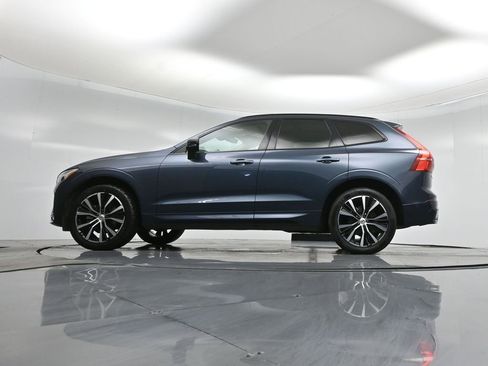 Used 2023 Volvo XC60 B5 Plus image 53