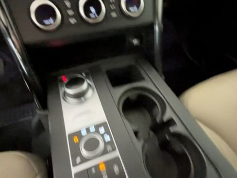 Used 2020 Land Rover Discovery SE AWD/4WD image 31
