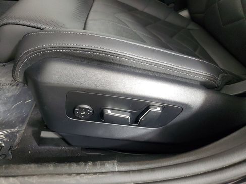 Used 2024 BMW 540i xDrive image 29