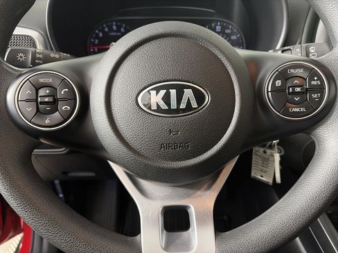 Used 2021 Kia Soul LX image 16