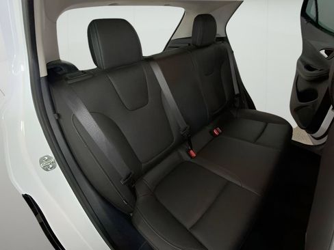Used 2024 Buick Encore GX Sport Touring AWD/4WD image 12