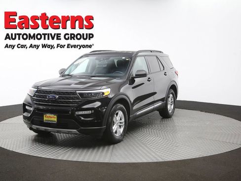 Used 2023 Ford Explorer XLT w/ Equipment Group 202A AWD/4WD image 54