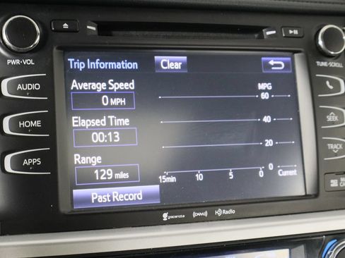 Used 2019 Toyota Highlander XLE AWD/4WD image 37