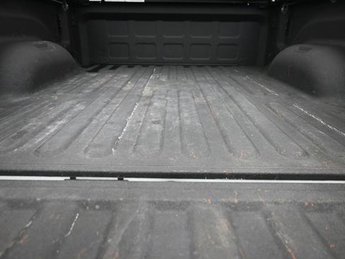 Used 2024 RAM 2500 Tradesman w/ Chrome Appearance Group AWD/4WD image 11