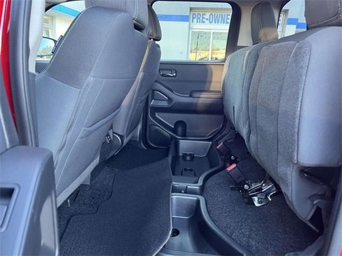 Used 2022 Nissan Frontier SV image 14