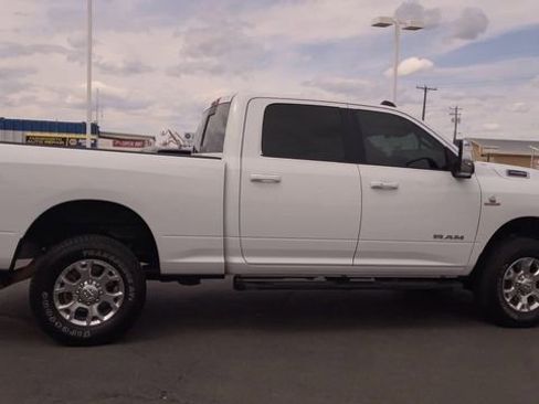 Used 2024 RAM 2500 Laramie w/ Safety Group AWD/4WD image 2