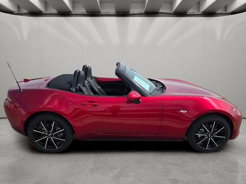 Used 2025 MAZDA MX-5 Miata Grand Touring w/ Weather Package image 10