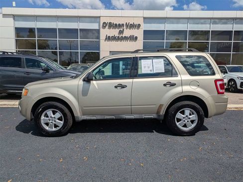 Used 2010 Ford Escape XLS image 3