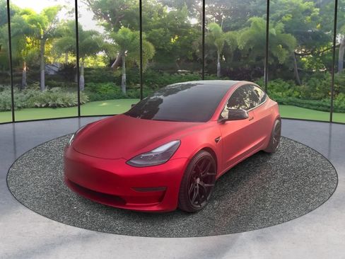 Used 2023 Tesla Model 3 Standard Range RWD image 1