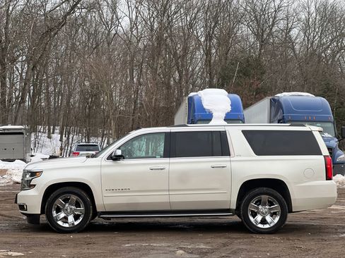 Used 2015 Chevrolet Suburban LTZ image 3