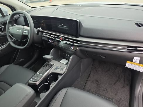 New 2026 Kia Sportage SX FWD image 12