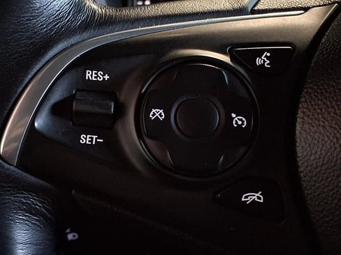 Used 2019 Buick Enclave Essence AWD/4WD image 26