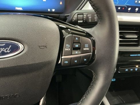 Used 2023 Ford Escape Platinum w/ Premium Technology Package image 27