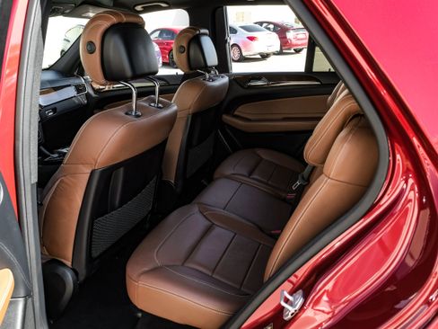 Used 2017 Mercedes-Benz GLE 400 4MATIC image 34