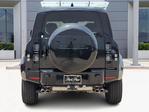 New 2025 Land Rover Defender 110 V8 image 6