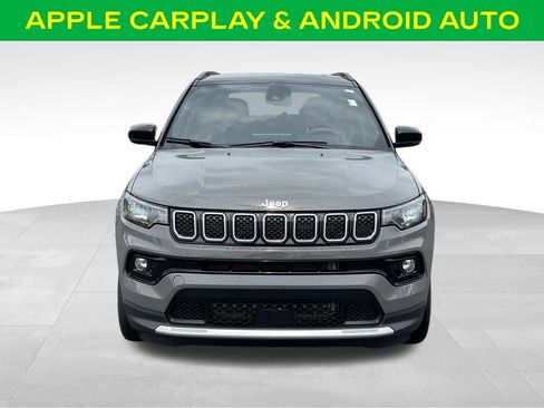 Used 2023 Jeep Compass Limited AWD/4WD image 3