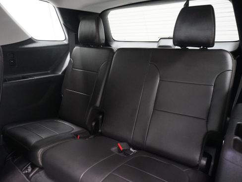 Used 2021 Chevrolet Traverse Premier w/ Redline Edition FWD image 13