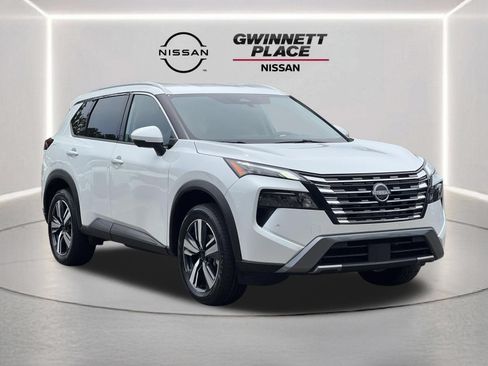 Certified 2026 Nissan Rogue SL FWD image 26
