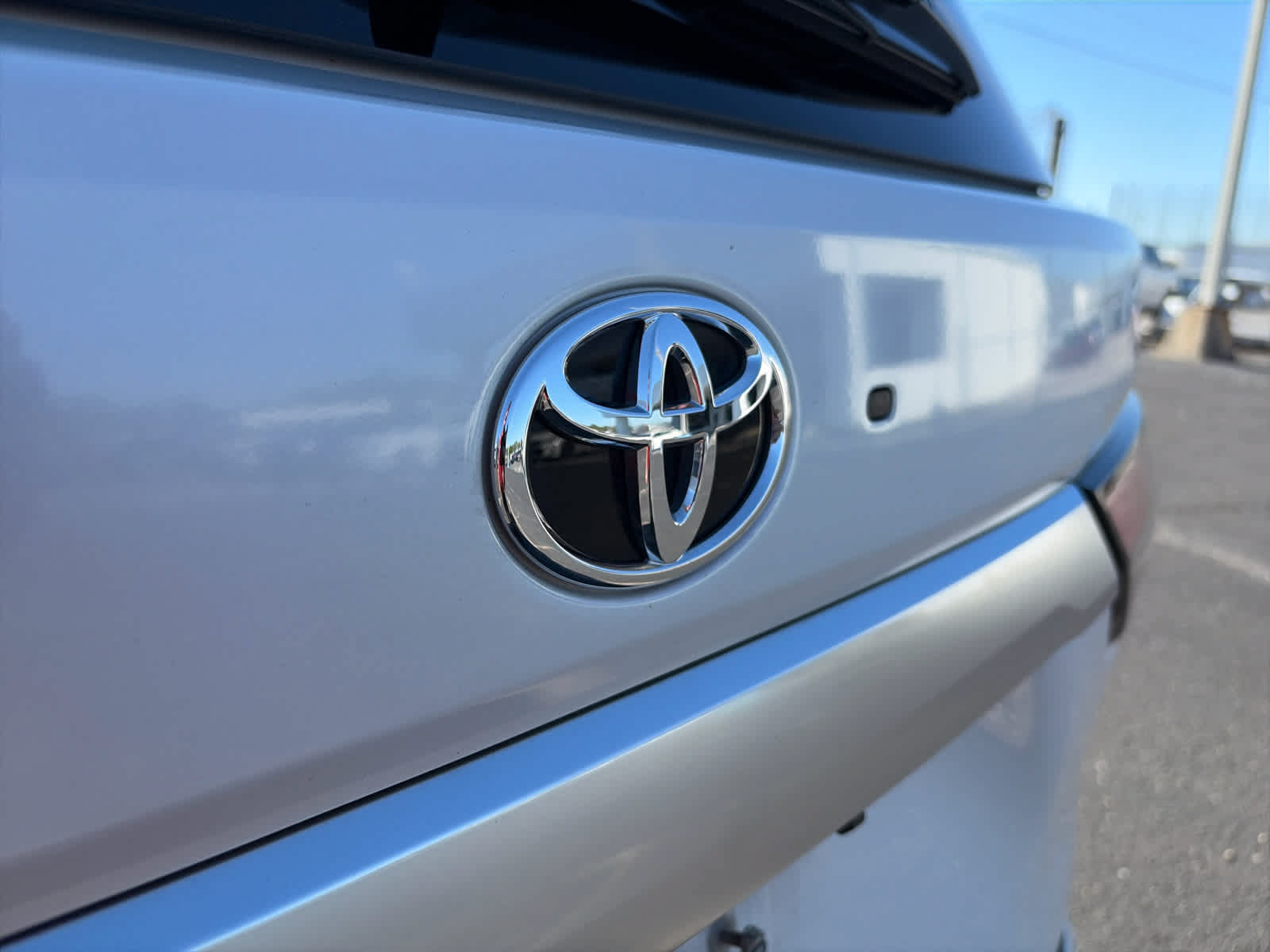 Used 2025 Toyota Sequoia Capstone AWD/4WD image 4