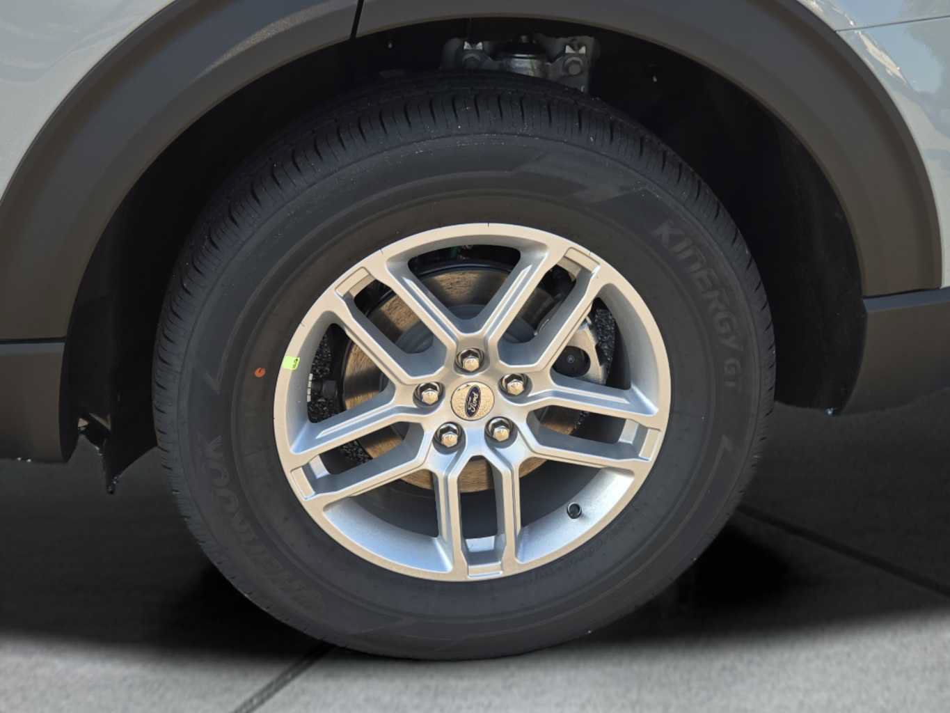 New 2027 Ford Explorer Active RWD image 12