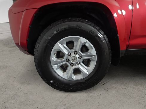 Used 2016 Toyota 4Runner SR5 image 14