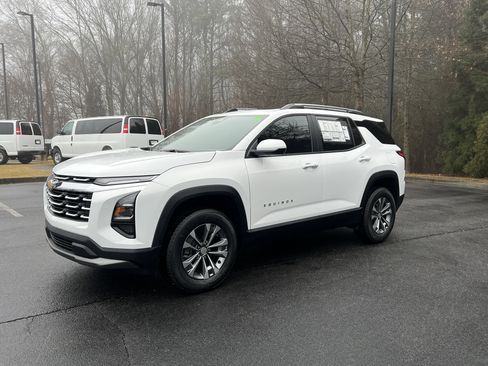 New 2026 Chevrolet Equinox LT image 5