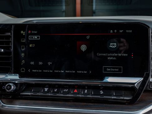 Used 2025 GMC Sierra 2500 SLT image 25