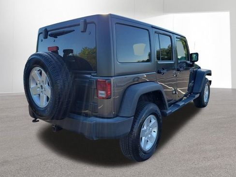 Used 2018 Jeep Wrangler Unlimited Sport S AWD/4WD image 14