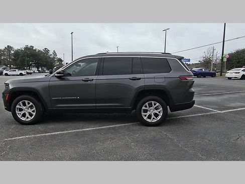 Used 2023 Jeep Grand Cherokee L Limited image 22
