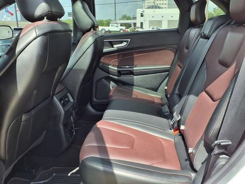 Used 2020 Ford Edge Titanium w/ Equipment Group 301A FWD image 5
