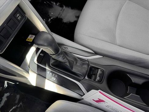 Used 2022 Toyota Corolla Cross LE FWD image 16