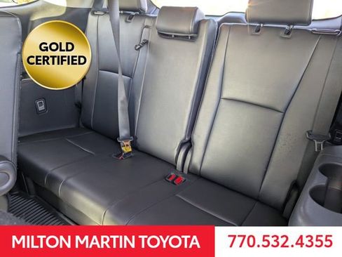 Certified 2024 Toyota Highlander XLE image 15