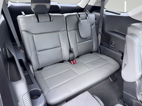 New 2026 Ford Explorer Active w/ Active Comfort Package image 28