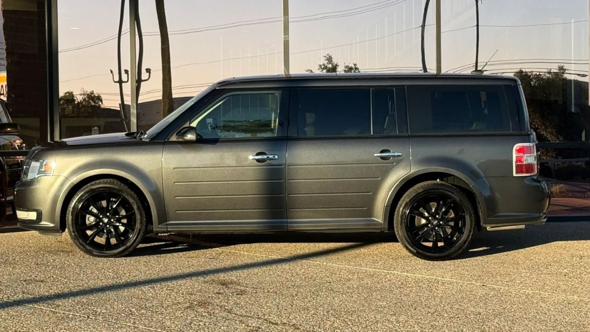 Used 2018 Ford Flex SEL w/ Equipment Group 202A FWD image 4