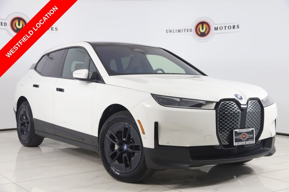 Used 2023 BMW iX xDrive50 AWD/4WD image 1
