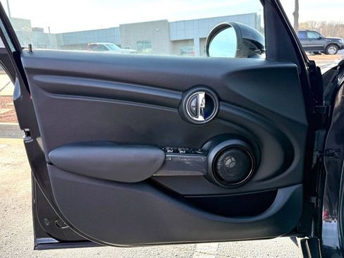 Used 2015 MINI Cooper 4-Door Hardtop FWD image 15