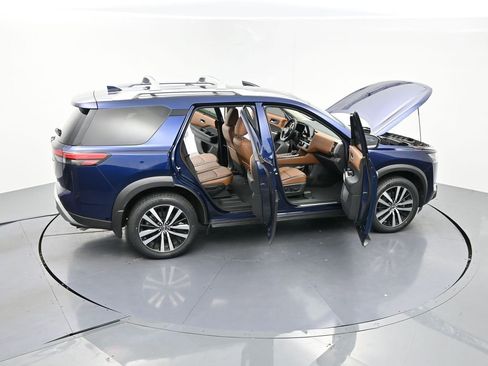 Used 2025 Nissan Pathfinder Platinum w/ Cargo Package FWD image 29