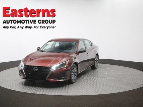 Used 2024 Nissan Altima 2.5 SV FWD image 44