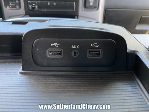 Used 2022 RAM 1500 Classic SLT w/ Electronics Group image 38