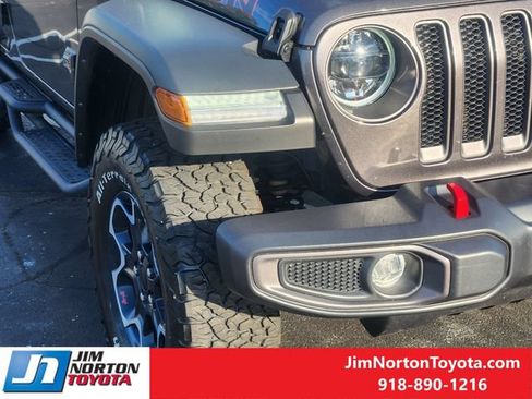 Used 2023 Jeep Wrangler Unlimited Rubicon w/ LED Lighting Group AWD/4WD image 10