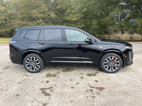 New 2025 Cadillac XT6 Sport w/ LPO, Floor Liner Package image 10