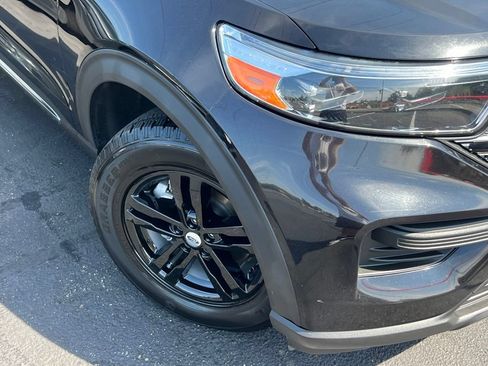 Used 2020 Ford Explorer XLT w/ Class III Trailer Tow Package AWD/4WD image 2