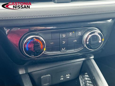 Used 2025 Chevrolet TrailBlazer LT image 21