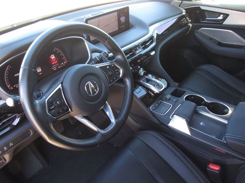 Certified 2023 Acura MDX FWD w/ Technology Package image 18