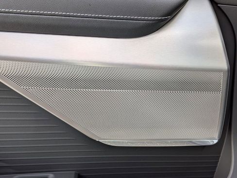 New 2026 Cadillac Vistiq Luxury image 21